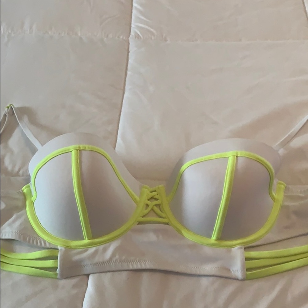 Bikini top